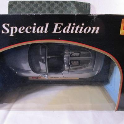 Maisto Porsche Carrera GT Special Edition car