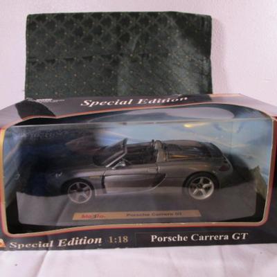 Maisto Porsche Carrera GT Special Edition car