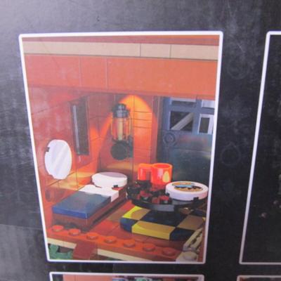 Cadfi 4 seasons treehouse building set with LED lights