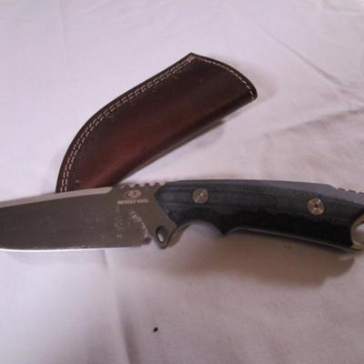 Mossy Oak knife with hard leather sheath