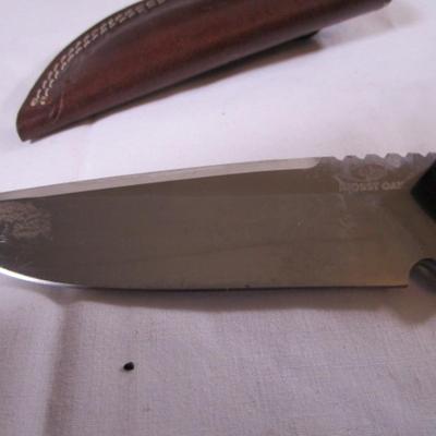 Mossy Oak knife with hard leather sheath