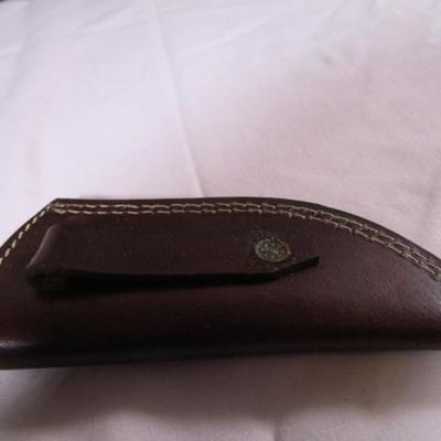 Mossy Oak knife with hard leather sheath