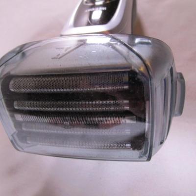 Panasonic wet/dry electric razor