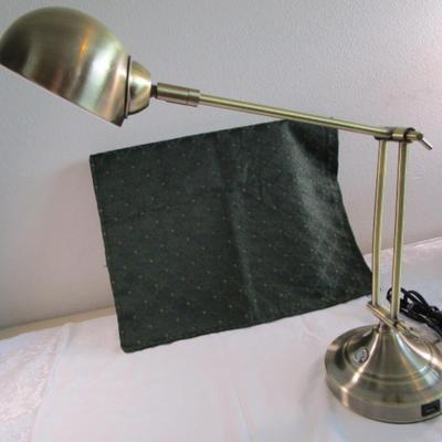 Polished gold-tone desk lamp with touch on/off