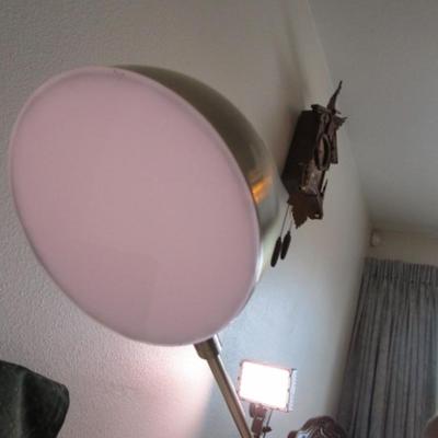 Polished gold-tone desk lamp with touch on/off