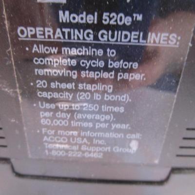 Swingline electric stapler