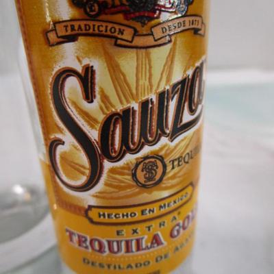 7 shot glasses, various sizes