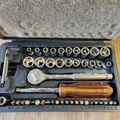 Tool Lot Socket set , Screwdrivers socket drivers
