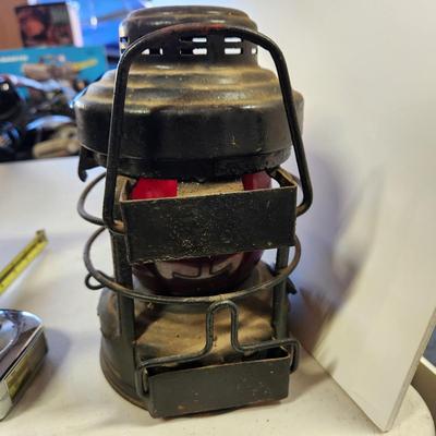 Vintage Truck Wagon Oil Lantern w Red Globe 8.5" tall