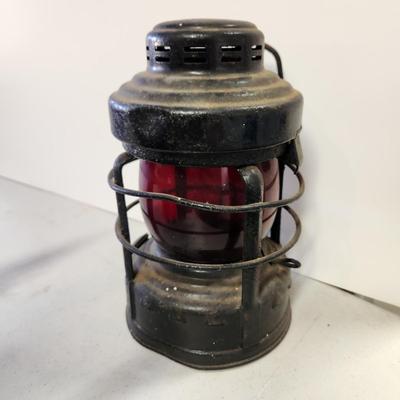 Vintage Truck Wagon Oil Lantern w Red Globe 8.5" tall