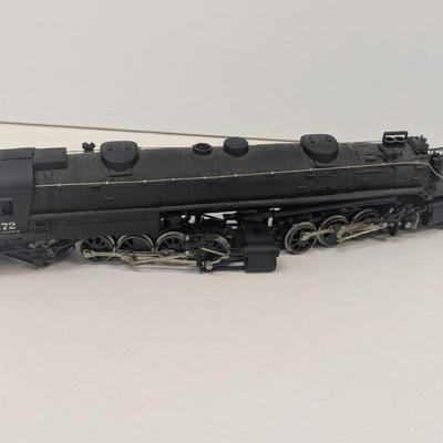 HO 8740 Rivarossi Locomotive #4272 & Southern Pacific Tender