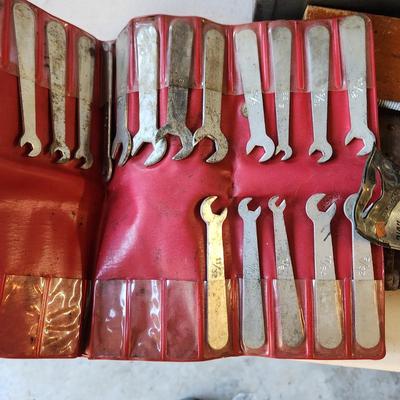 Craftsman Metal Tool box Filled w Tools
