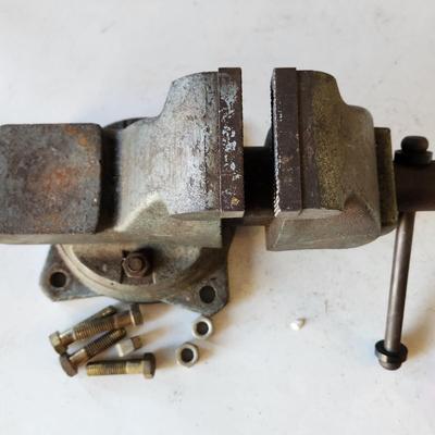 Swivel Bench Vise 3"