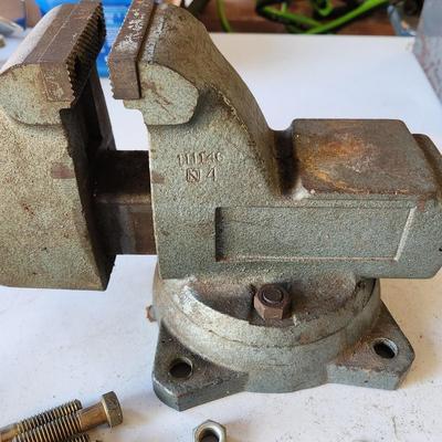Swivel Bench Vise 3"