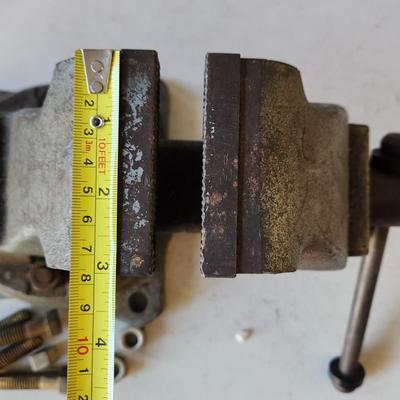 Swivel Bench Vise 3"