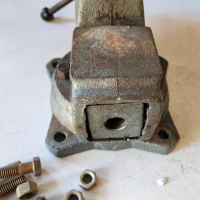 Swivel Bench Vise 3"