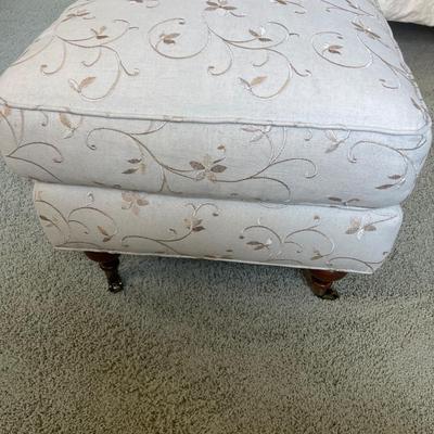 French Provincial Style Accent Chair & Ottoman (GB1-MG)