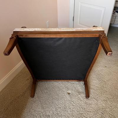 Luxurious French Provincial Style Arm Chair (GB2-RG)