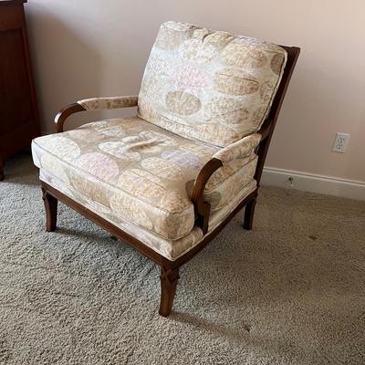 Luxurious French Provincial Style Arm Chair (GB2-RG)