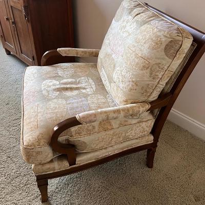 Luxurious French Provincial Style Arm Chair (GB2-RG)