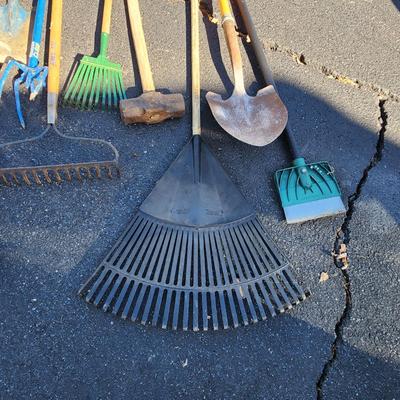 Yard Garden Tool Lot Rakes Shovel, tiller,& more
