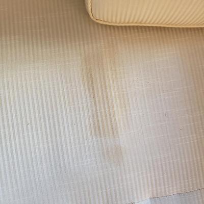 White Satin Striped Couch (L-KD)