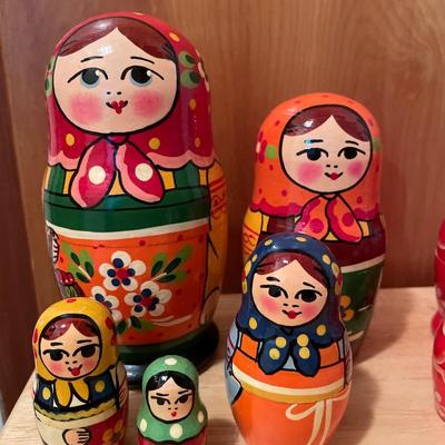 Bright color nesting dolls