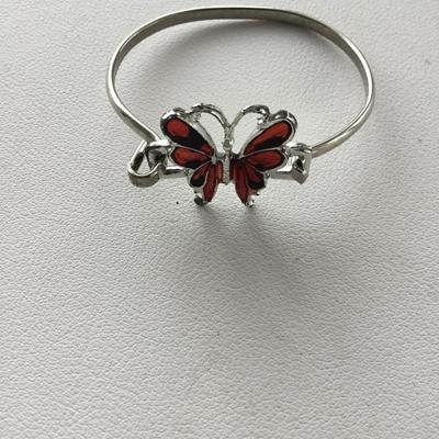 Beautiful butterfly fashion bracelet