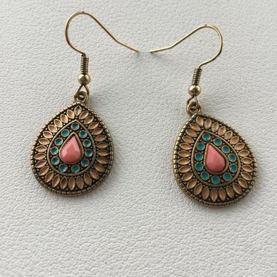Beautiful gold tone fashion earrings