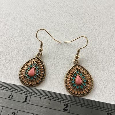 Beautiful gold tone fashion earrings
