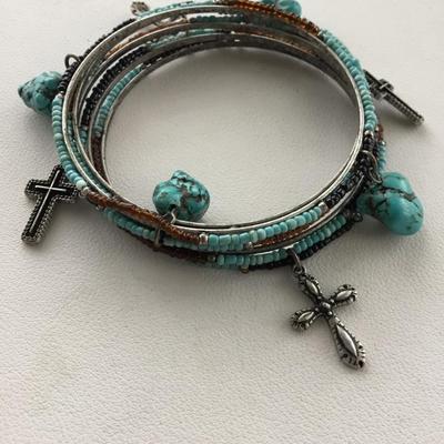 Beautiful turquoise stone type fashion bracelet