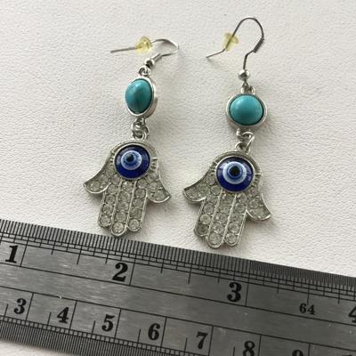 Beautiful silver tone unmarked fashion earrings