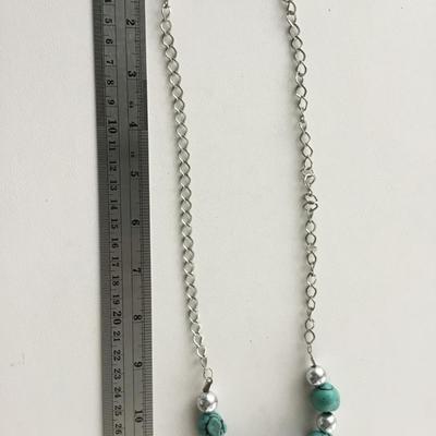 Beautiful stone type unmarked fashion necklace