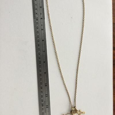 Beautiful gold tone fashion necklace