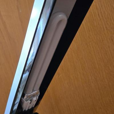 Desktop Ottlite
