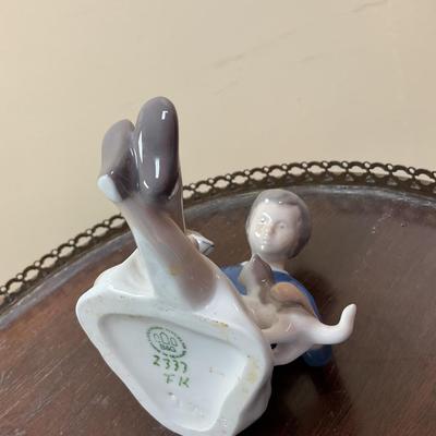 B&G BING GRONDAHL FIGURINE 2333 MAKE FRIENDS GIRL W/ PUPPY & CAT BY VITA THYMANN