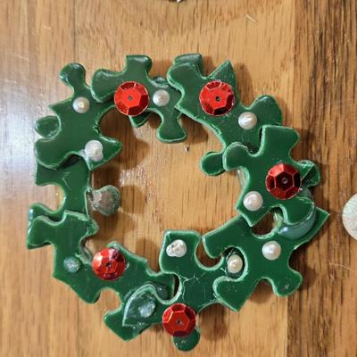 Vintage Holiday Jewelry