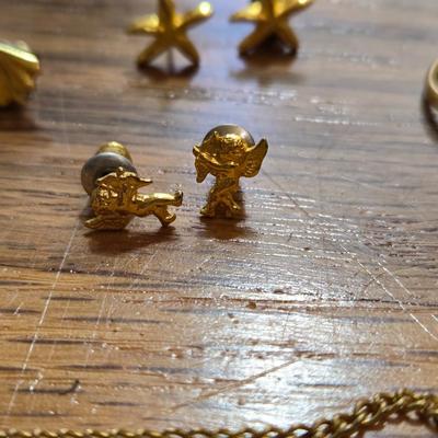 Vintage Gold Tone Jewelry Lot