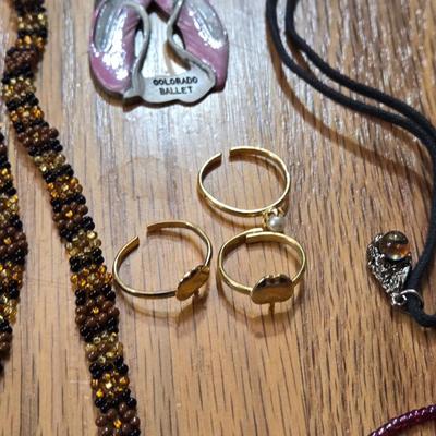 Vintage Mixed Jewelry Lot
