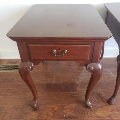 Pair of Pennsylvania House Cherry Queen Anne Accent Tables With Drawers (PB-KD)