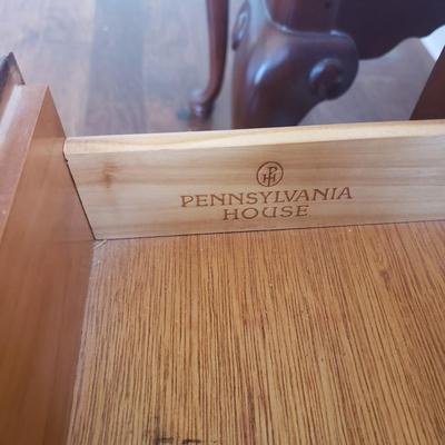 Pair of Pennsylvania House Cherry Queen Anne Accent Tables With Drawers (PB-KD)
