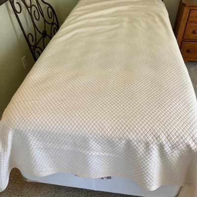 Ralph Lauren Twin Bedding and More (GB1-MG)
