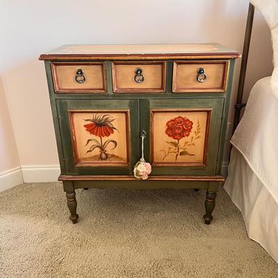 Italian Provincial Style Painted Console Cabinet W/Key (GB2-RG)