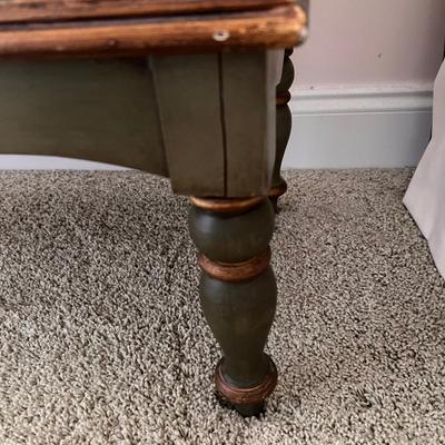 Italian Provincial Style Painted Console Cabinet W/Key (GB2-RG)