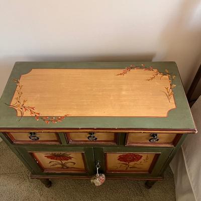 Italian Provincial Style Painted Console Cabinet W/Key (GB2-RG)