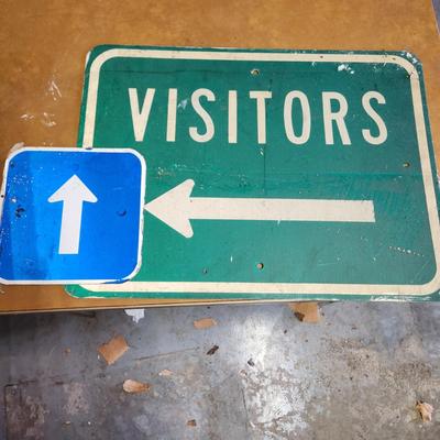 Vintage Green VISTORS Arrow Sign & Blue Arrow Street Sign Man Cave Bar Decor