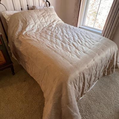 Full Size Bedding- Bedspreads, Sheets, Duvets & More (GB2-RG)
