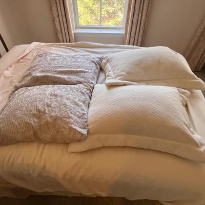 Full Size Bedding- Bedspreads, Sheets, Duvets & More (GB2-RG)
