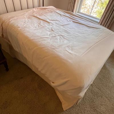 Full Size Bedding- Bedspreads, Sheets, Duvets & More (GB2-RG)