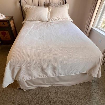 Full Size Bedding- Bedspreads, Sheets, Duvets & More (GB2-RG)